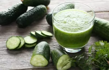 Ways to moisturize oily skin using cucumber juice
