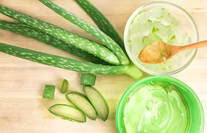 Aloe vera gel for rosacea