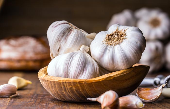 Get flawless skin with garlic