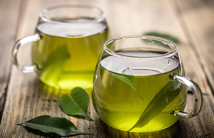 Homemade green tea toner for oily skin