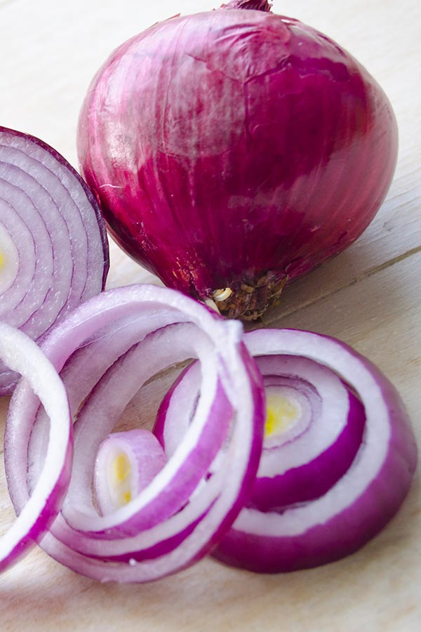 Onion as home remedy for toothache