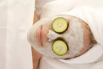 egg and cucumber face mask