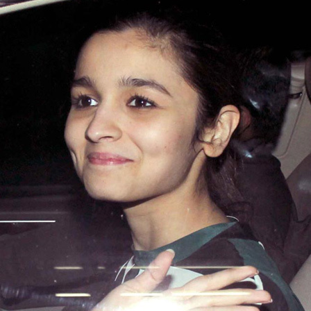 Alia Bhatt without makeup at a private screening of Highway