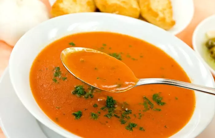 Best Tomato Soup Recipes By Sanjeev Kapoor - Roasted Garlic And Tomato Soup