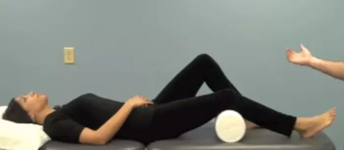 Short arc knee strengthening exercise