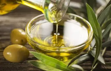 Olive oil to get rid of open pores