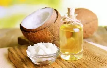 Coconut oil for leg ulcers