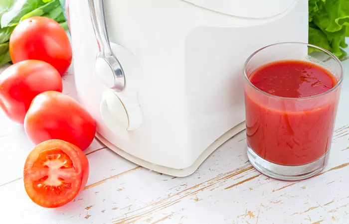 Nutty tomato, kale, and peach juice for weight loss