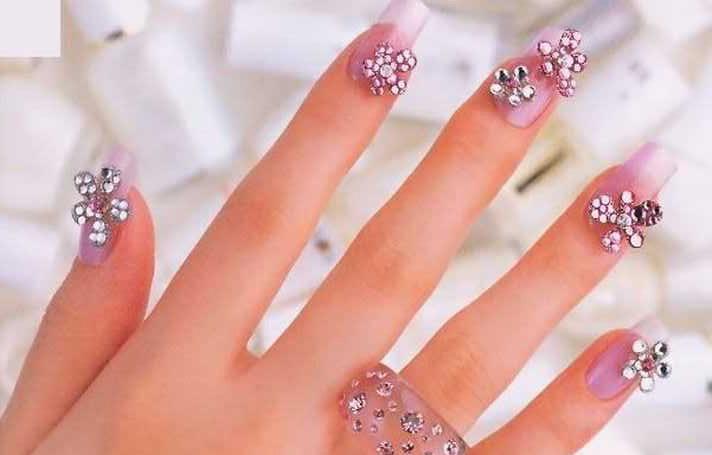 Flower Shaped Rhinestone Nail Art