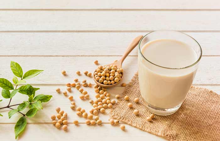 Soybean milk for optic neuritis