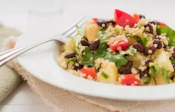 3. Quinoa & Black Bean Breakfast For Weight Loss
