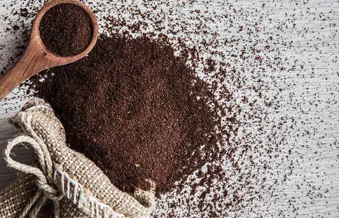 Ground coffee to get rid of cellulite