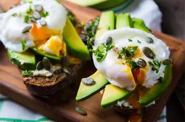 Avocado and egg sandwich for weight gain