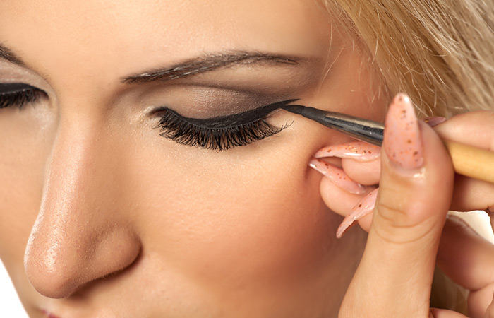 Create winged eyeliner with an angled eyeliner brush