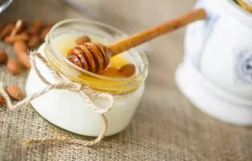 Curd, honey, and sandalwood face pack