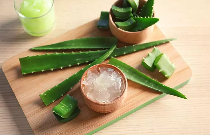 Aloe vera to get naturally glowing skin