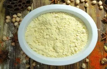 Homemade besan and turmeric powder face pack for open pores