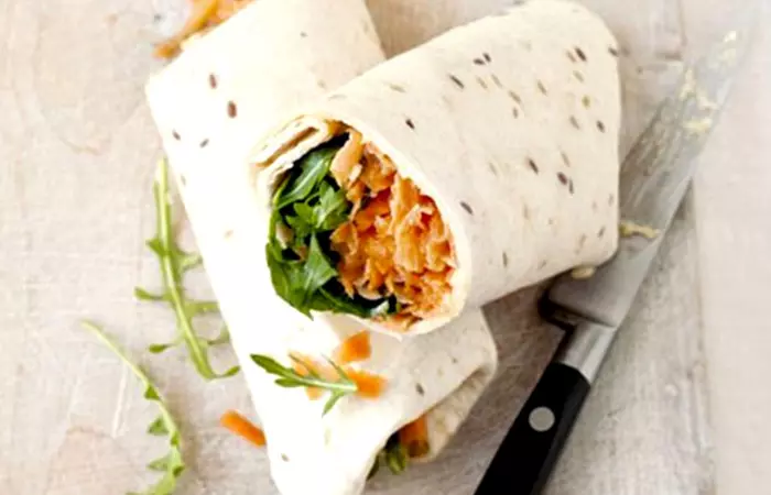 Low Calorie Lunch - Carrot And Houmous Roll-ups