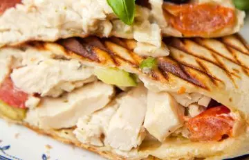 Low Calorie Lunch - Chicken Salad Pita