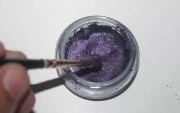 How to make eyeliner with eyeshadow step3