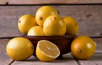 Lemon for naturally glowing skin