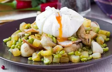 Low Calorie Lunch - Lentil Salad With Poached Eggs