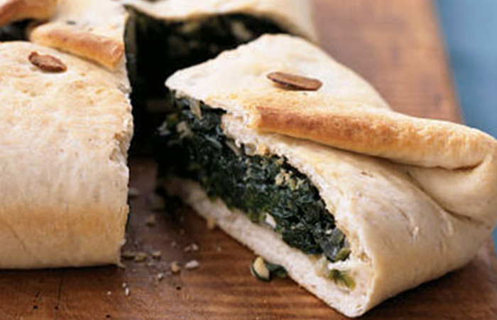 Low Calorie Lunch - Spinach-Feta Calzone Casserole