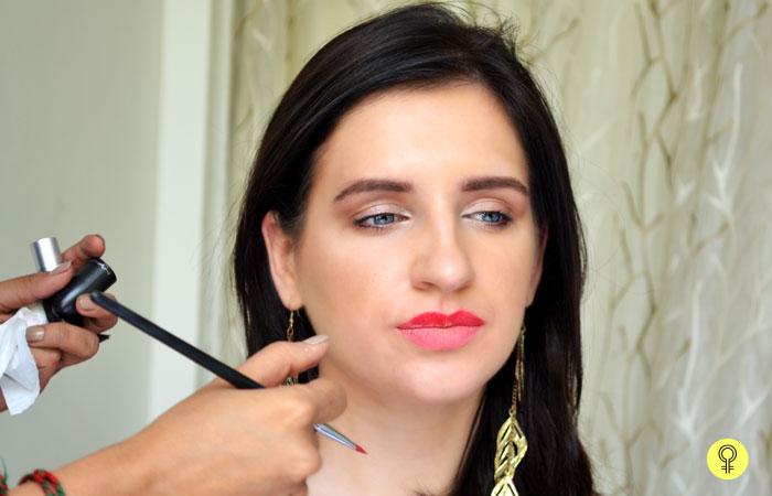 Apply Lipstick How To Get Perfect Lip Shape With Makeup? - Apply Lipstick