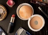 Top 10 Professional Makeup Kits In India - 2022 Update