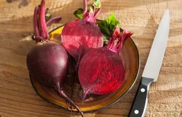 Beetroot for black spots on lips