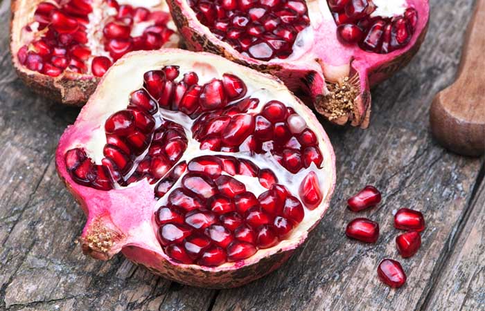 6. Pomegranate For Black Spots On Lips