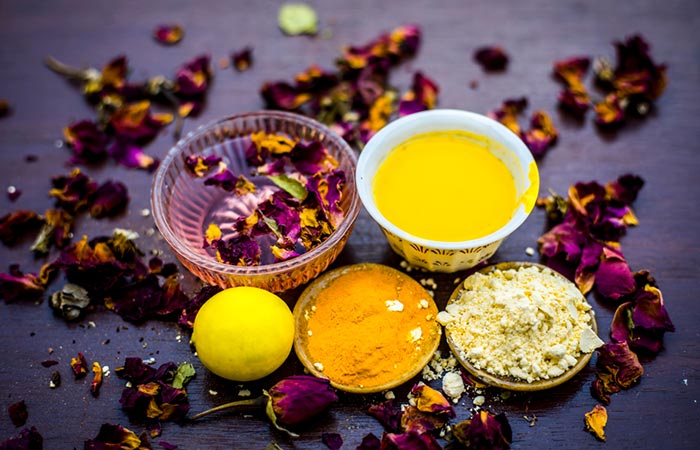 Chickpea powder and turmeric to cleanse the skin