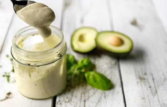 Mayonnaise and avocado mixture for DIY protein-rich hair masks