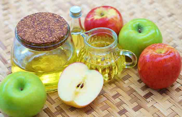 Apple and olive oil for DIY night cream