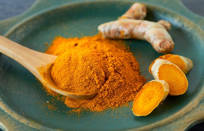 Castor oil and turmeric for pigmentation