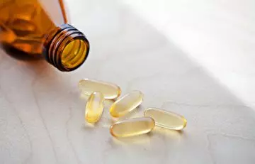 Castor oil and vitamin E for pigmentation