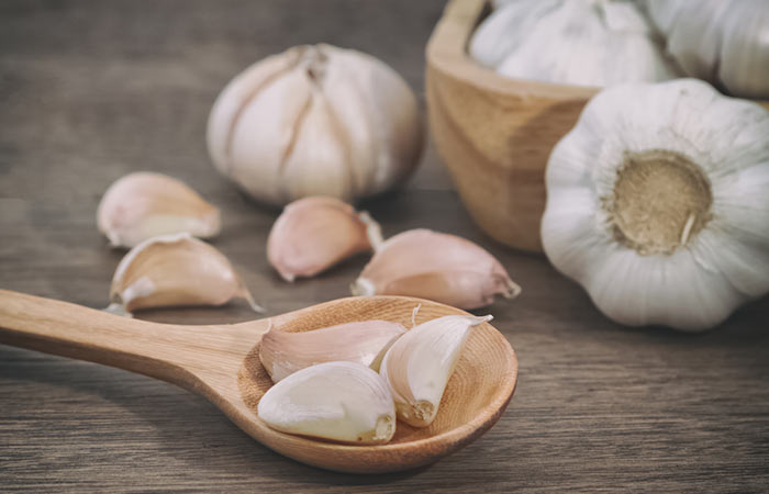 Garlic for summer cold