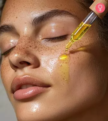 Women Using Castor Oil For Skin Pigmentation