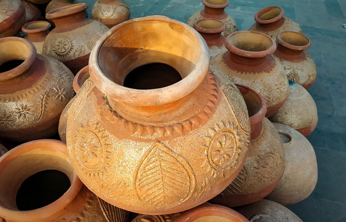 Clay pots are porous.