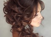 50 Amazing Hairstyles For Frizzy Wavy Hair