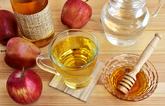 Blend of apple cider vinegar, honey, and water can help manage tingling sensations in hands.