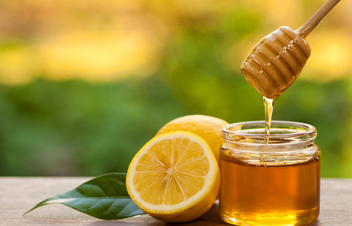 Honey and lemon as one of the ways to remove upper lip hair naturally