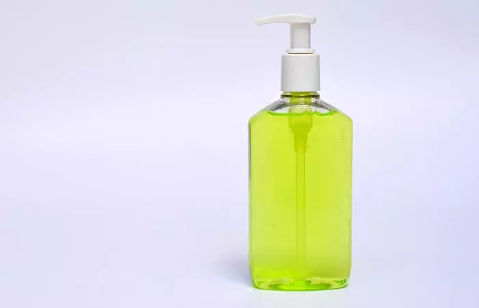 Neem oil bath for scabies management