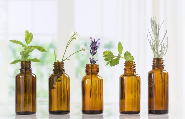 Essential oils, diluted with carrier oils, may be used to relieve a belly button infection