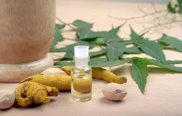 Neem and turmeric for eczema management