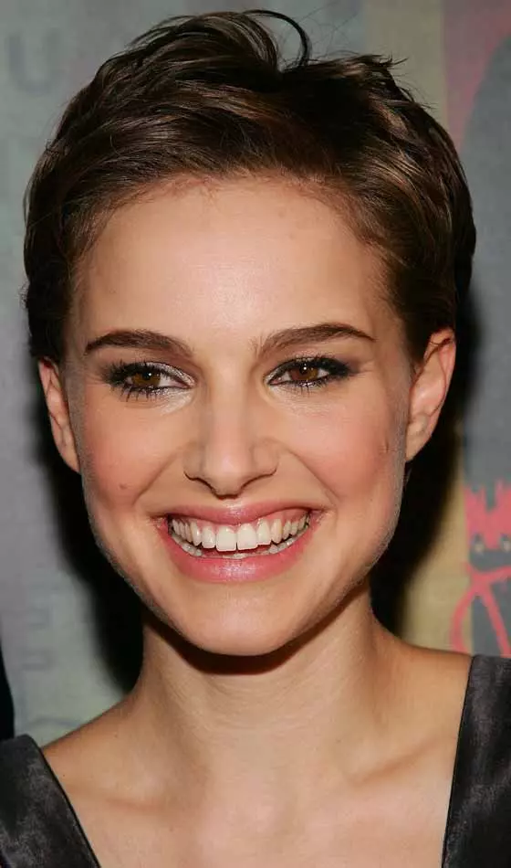 Natalie Portman looking stunning in the pixie crop hairstyle