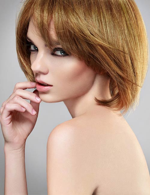 Short layered ends blonde hairstyle