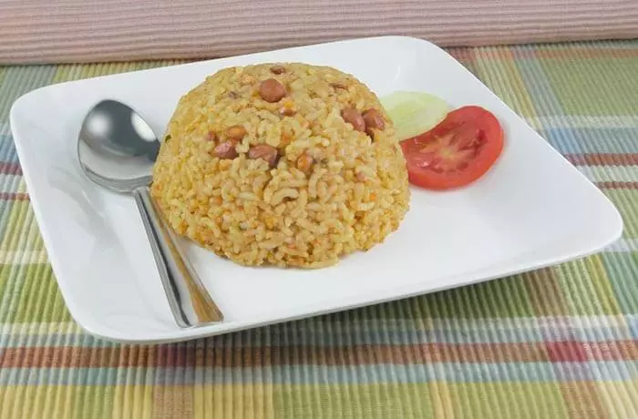 Healthy brown rice puliyogare