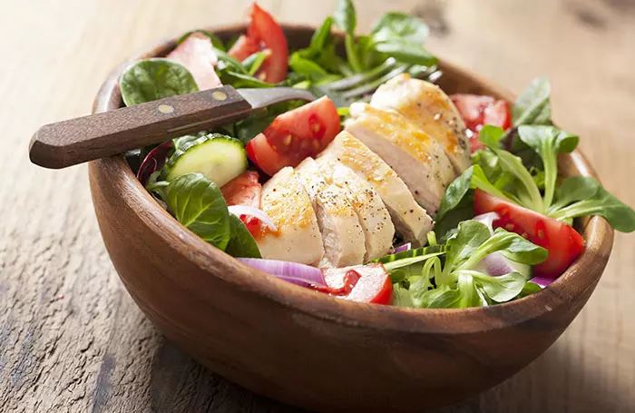 Low Calorie Lunch - Tandoori Chicken And Spinach Salad