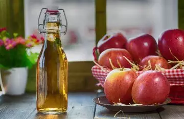 Apple cider vinegar to relieve tired legs and feet